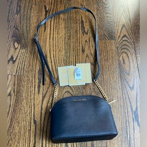 EUC Michael Kors crossbody bag
